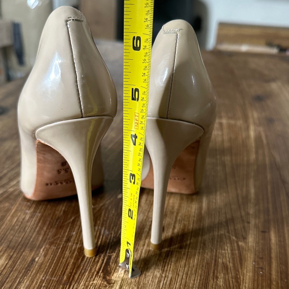 Coach Nude Patent Leather Pointed Toe Pumps with Bow - Picture 12 of 12